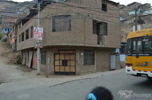 VENTA DE CASA DE 3 PISOS — foto 1