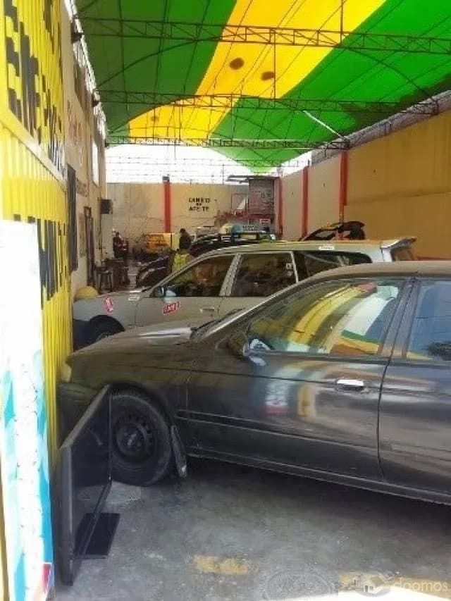 SERVICENTRO, LAVADERO EN ZONA MUY TRANSITABLE — foto 4
