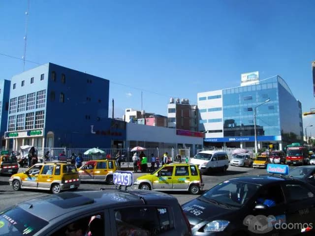 LOCAL COMERCIAL OVALO AVELINO CACERES — foto 4