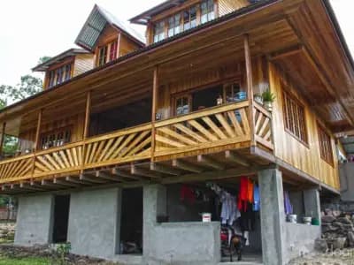 CASA EN VENTA Madera y diseño al mejor estilo oxapampino