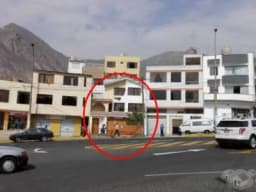 Alquilo casa 3 pisos + azotea - 250m2 terreno y 600 m2 construida