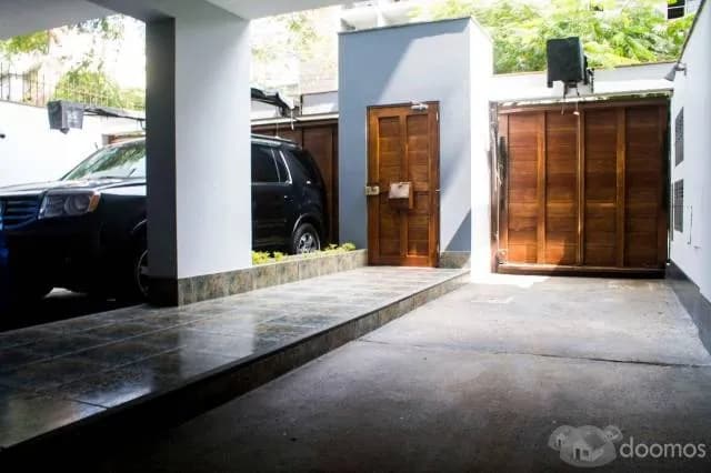 HERMOSO TRIPLEX CON TERRAZA LARCOMAR !!!! — foto 4