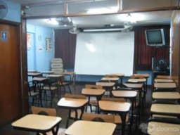 ALQUILER DE AULAS POR HORAS
