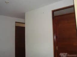 REMATO CASA DE TRES PISOS EN SAN JUAN DE LURIGANCHO
