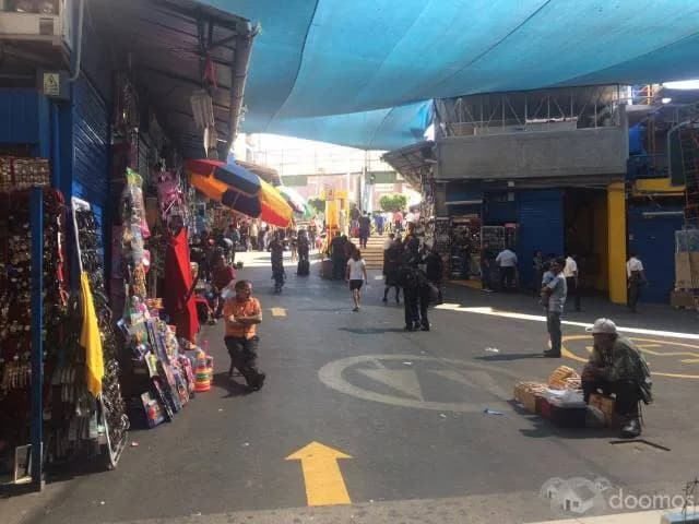 Venta de local comercial en "El Hueco" - Cercado de Lima — foto 3