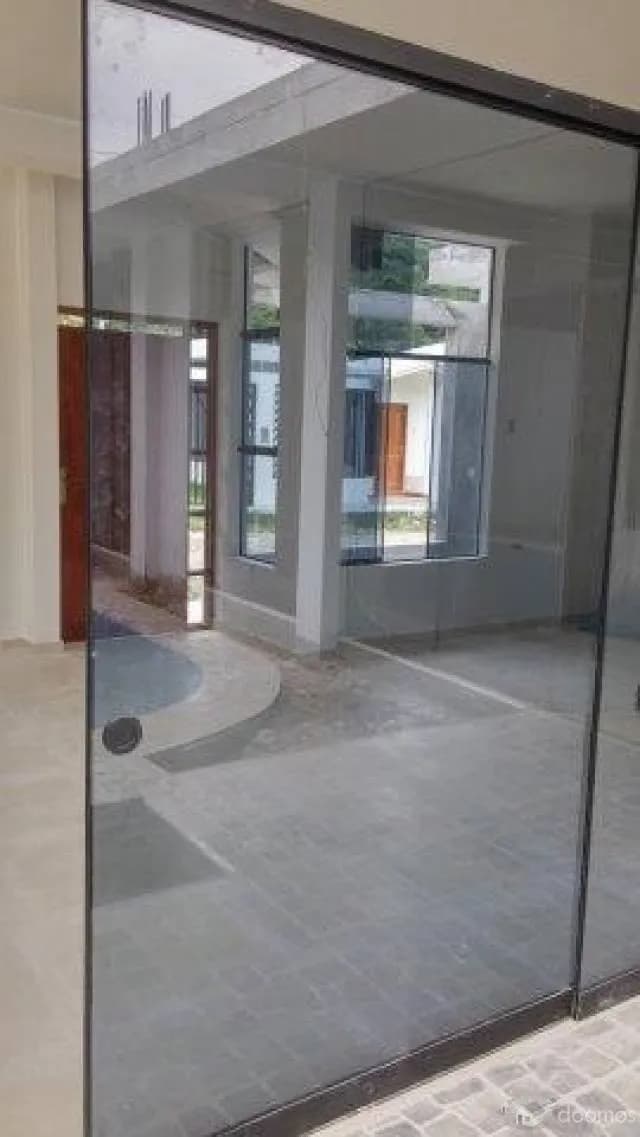 ALQUILER DE CASA DE ESTRENO CON PISCINA — foto 1