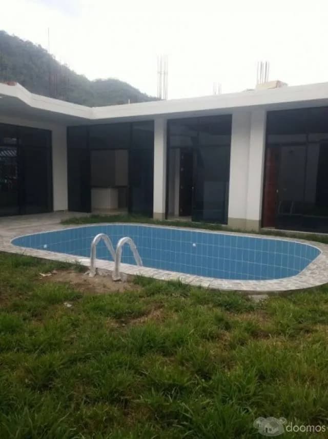 ALQUILER DE CASA DE ESTRENO CON PISCINA — foto 2