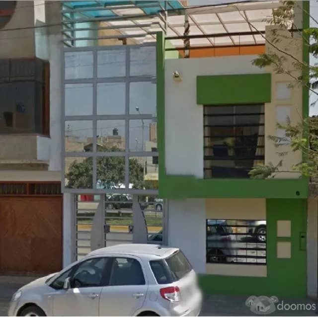 VENTA DE CASA CON ACABADOS DE PRIMERA EN LAREDO — foto 1