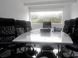 ALQUILER DE OFICINAS EN SEGUNDO PISO – SURCO - (FRENTE AL TRIGAL)