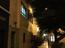 Casa frente a la Huaca Pucllana