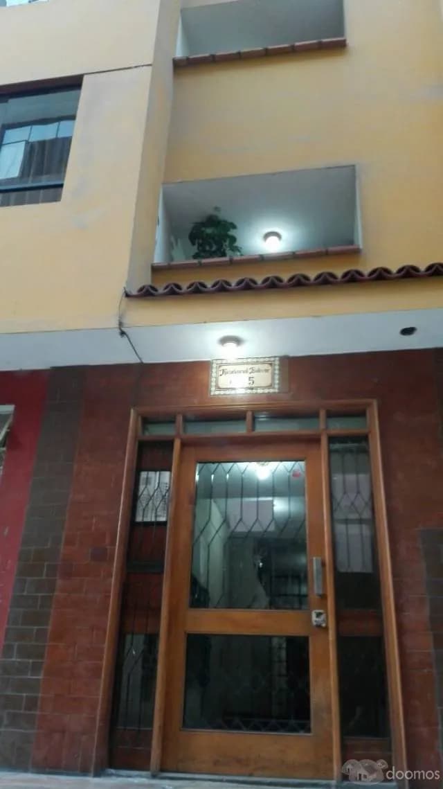 AMPLIO DEPARTAMENTO CON BUENA UBICACIÓN — foto 1