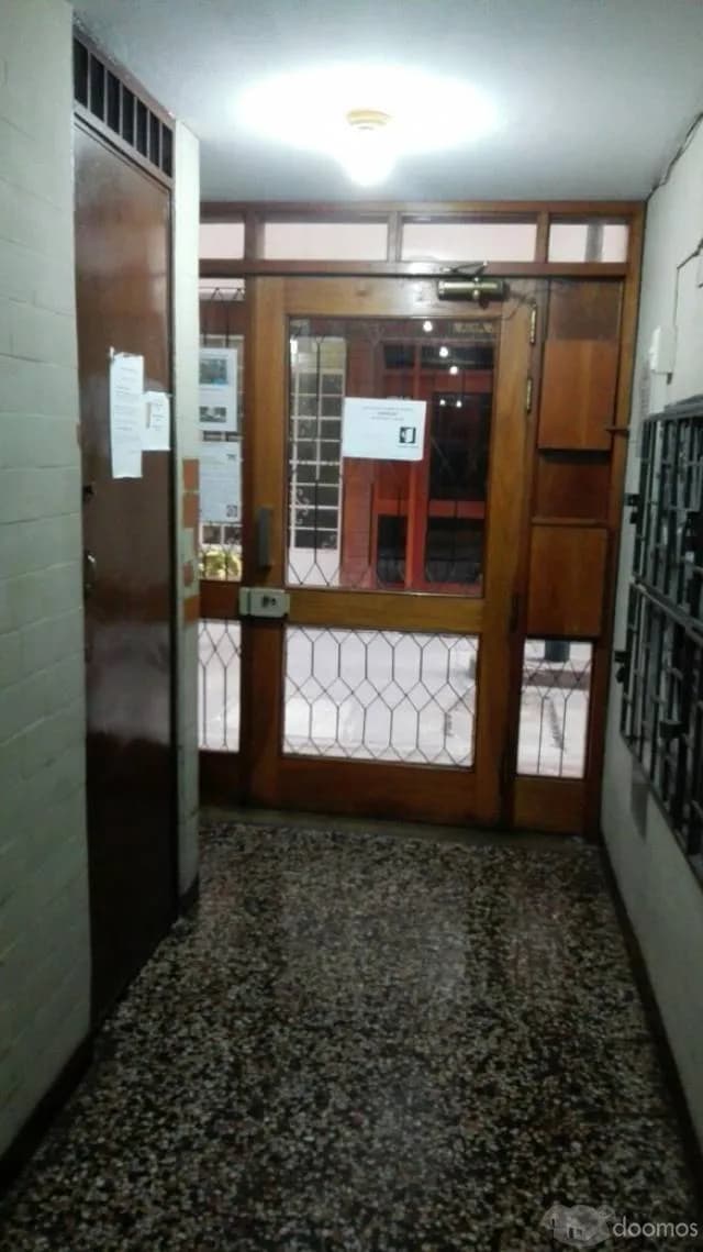 AMPLIO DEPARTAMENTO CON BUENA UBICACIÓN — foto 2
