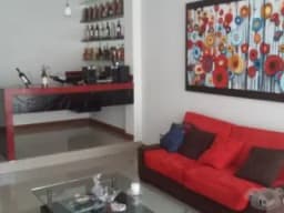VENDO BELLA CASA SURCO (VALLE HERMOSO) CON PISCINA Y CARPOT PARA 03 AUTOMOVILES CON JARDIN INTERIOR