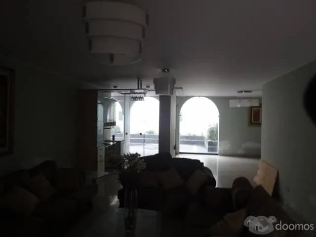 CASA/ EDIFICIO DE DEPARTAMENTOS U OFICINA — foto 1