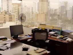 ALQUILO OFICINAS AMOBLADAS EXCELENTE UBICACIÓN EN EDIFICIO EMPRESARIAL SAN ISIDRO $2500 AREA 180 M2 LINDAS VISTAS EXTERIORES