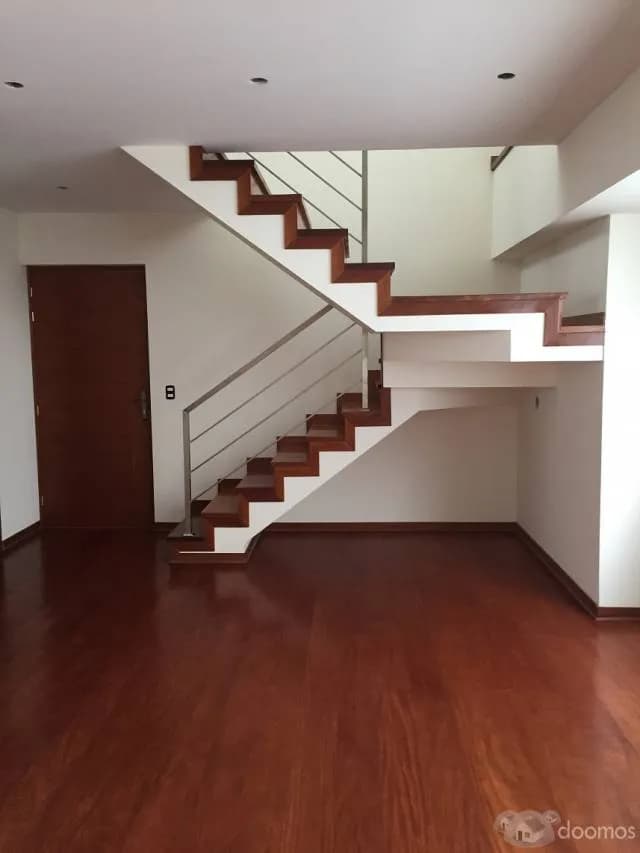 DUPLEX 180M2 CON 03 DORM + SALA DE ESTAR+AMPLIA TERRAZA+02 COCHERAS — foto 3