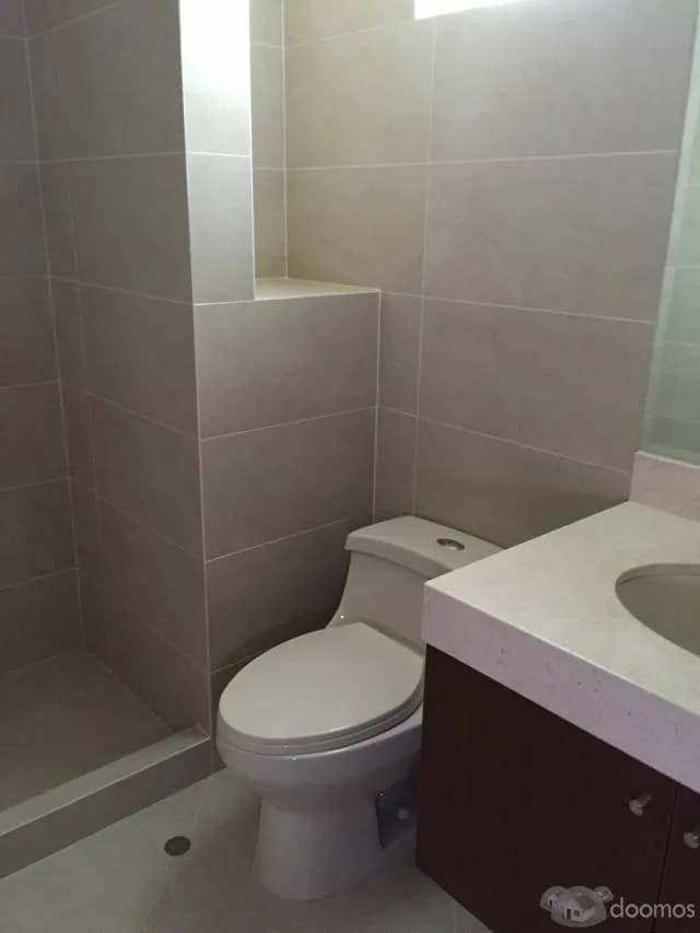 DUPLEX 180M2 CON 03 DORM + SALA DE ESTAR+AMPLIA TERRAZA+02 COCHERAS — foto 5
