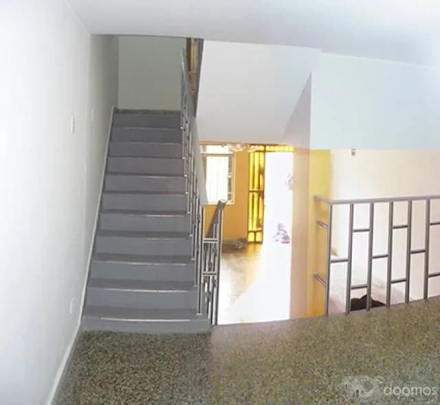 CASA 4 PISOS AV. METROPOLITANA - COMAS — foto 6