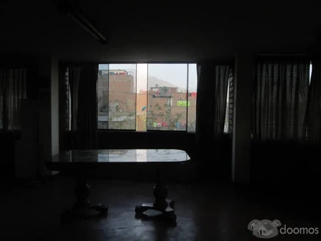 BUENA CASA EN ESQUINA — foto 1