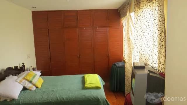 Amplio Departamento en Urb. El Golf — foto 3