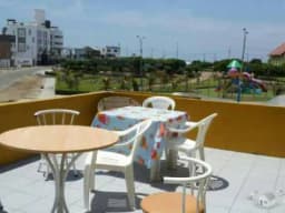 Alquiler por temporada Verano 2019 casa en playa San Bartolo capacidad 9 personas terraza Vista Mar