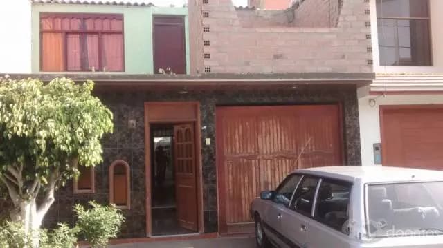 VENTA DE CASA BONITA DE DOS PISOS- — foto 1
