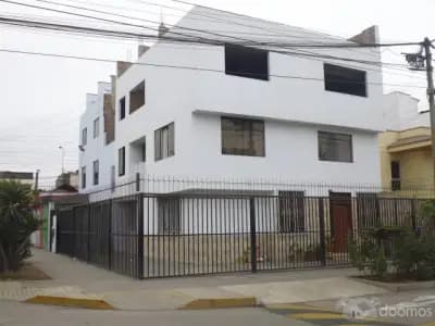 VENDO CASA DE 3 PISOS EN SAN BORJA