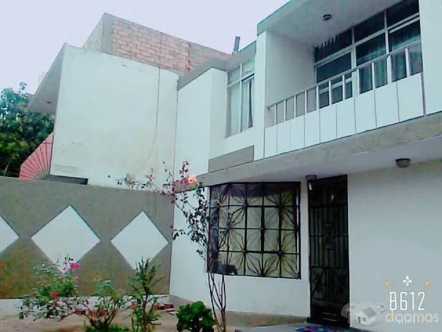 ALQUILER DE CASA EN ZONA RESIDENCIAL — foto 2