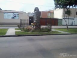 TERRENO 200 Mt2 -  PARAMETRO  6 PISOS - URB. LOS CIPRESES - CERCADO DE LIMA