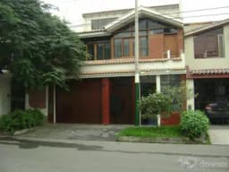 Casa Urb San Ignasio de Monterrico - Surco. Cerca a Universidades y Panamericana Sur