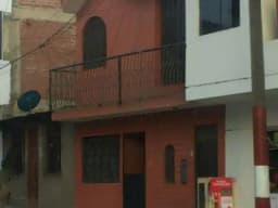 ALQUILO MINI DEPARTAMENTO - TERCER PISO