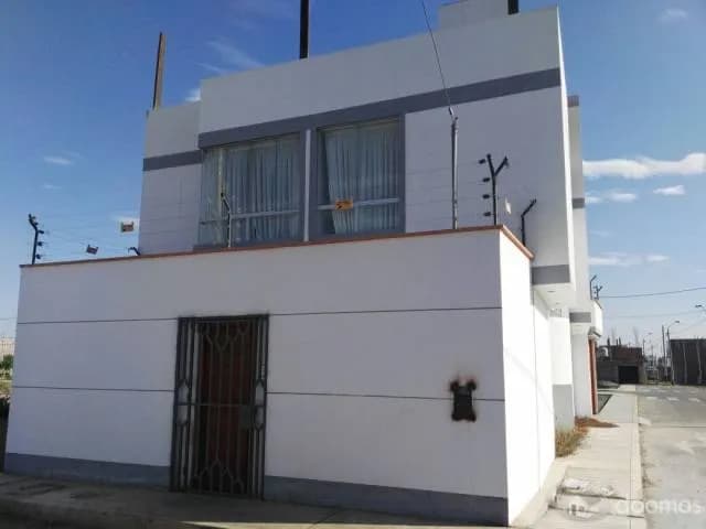 Vendo casa con 2 año de antiguedad — foto 1
