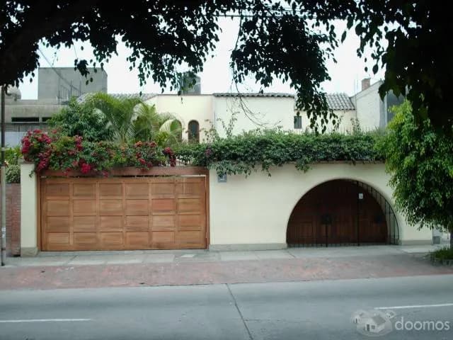 Vendo hermosa casa en Surco — foto 1