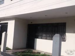 VENDO AMPLIO DEPARTAMENTO 1ER PISO C/COCHERA URB. LAS FLORES