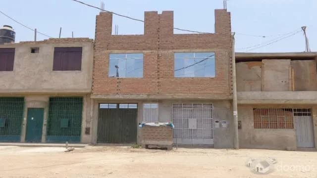 Venta de casa de 2 pisos — foto 1