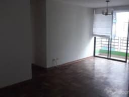Alquilo departamento de 4 dormitorios en 6to piso con ascensor y con balcon con vista a jardin interior. 2 baños, estacionamiento opcional
