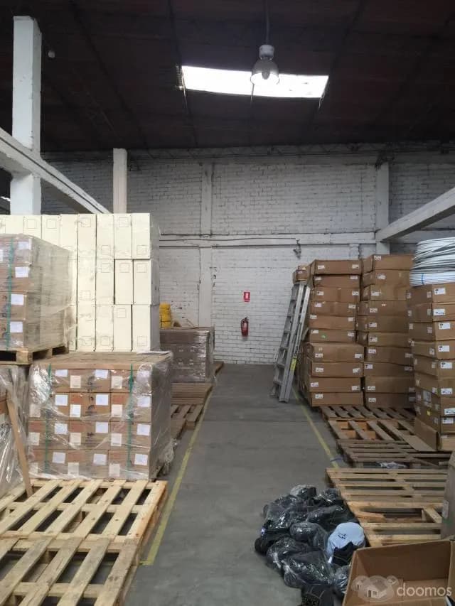alquiler de almacén chorrillos — foto 1