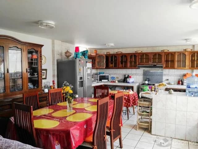 OCASIÓN!, CASA EN VENTA de 03 Pisos en Urb. Los Sauces — foto 2