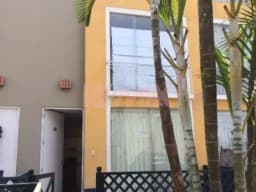 Vendo casa de 3 pisos, dentro de condominio en Chorrillos
