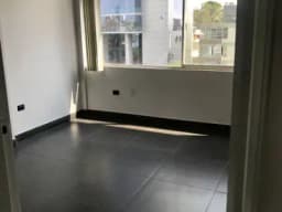 SE ALQUILA OFICINA MUY BIEN UBICADA, EN PLENO CORAZÒN DE SAN ISIDRO