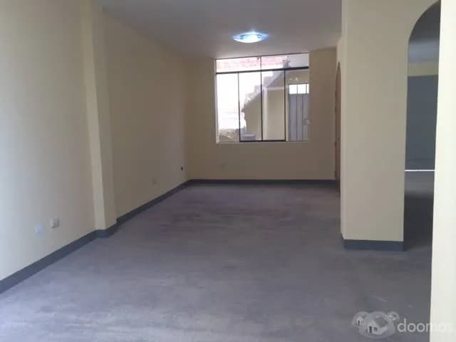 DEPARTAMENTO AMPLIO EN ALQUILER — foto 2