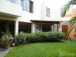VENDO CASA EN MONTERRICO