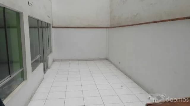 AMPLIO DEPARTAMENTO EN BUENA ZONA — foto 4