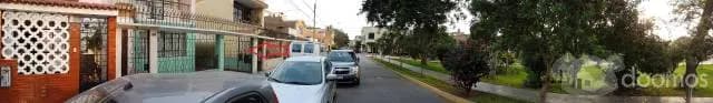 VENDO CASA - 1ER PISO - URB. ELIO - FRENTE A PARQUE — foto 2