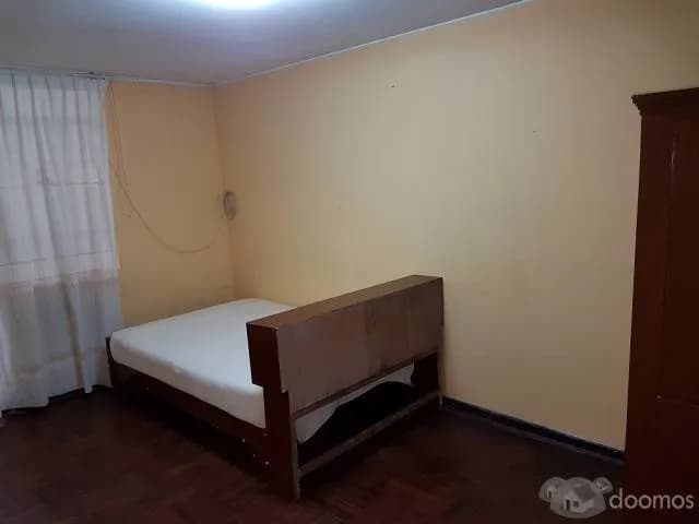 VENDO CASA - 1ER PISO - URB. ELIO - FRENTE A PARQUE — foto 5