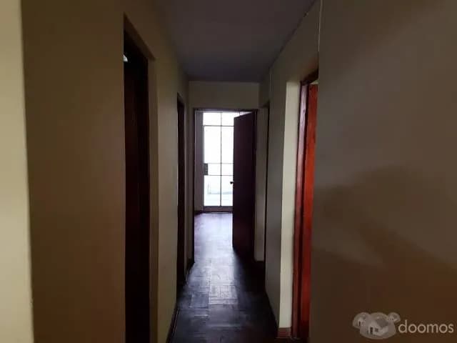 VENDO CASA - 1ER PISO - URB. ELIO - FRENTE A PARQUE — foto 8