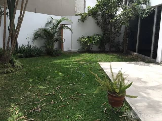 Zona Tranquila, Buena Distribución, 3 Cocheras. — foto 5