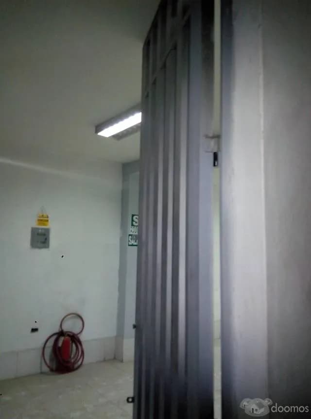 Alquiler  o venta  de local comercial en Av Tupac Amaru comas Lima — foto 6
