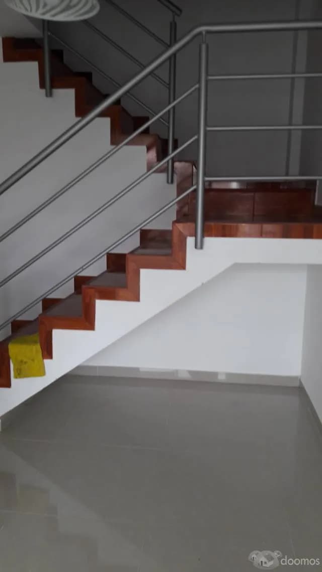 VENDO DUPLEX 90 M2 ESTRENO 2DOR+2BAÑ. 2DO PISO. SJM — foto 2