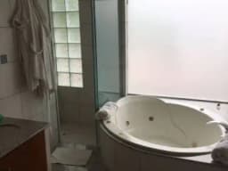 Vendo hermosa casa en codominio frente a parque, en el sol de la molina - Negociable